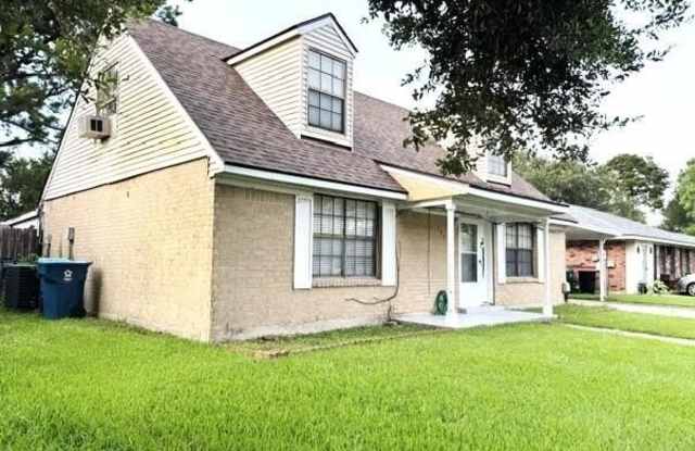 104 Chaumont Drive photos photos