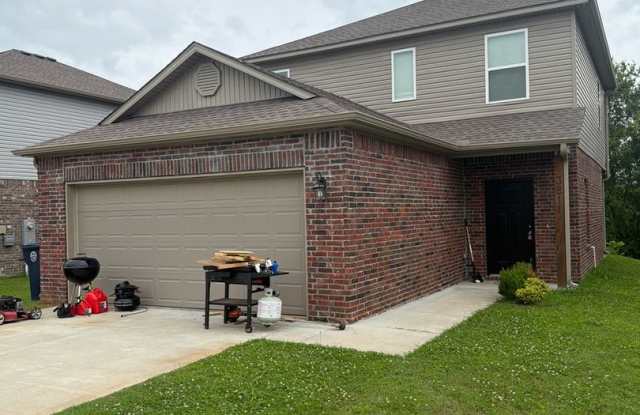 Nice Home For rent in Farmington Gallery 3