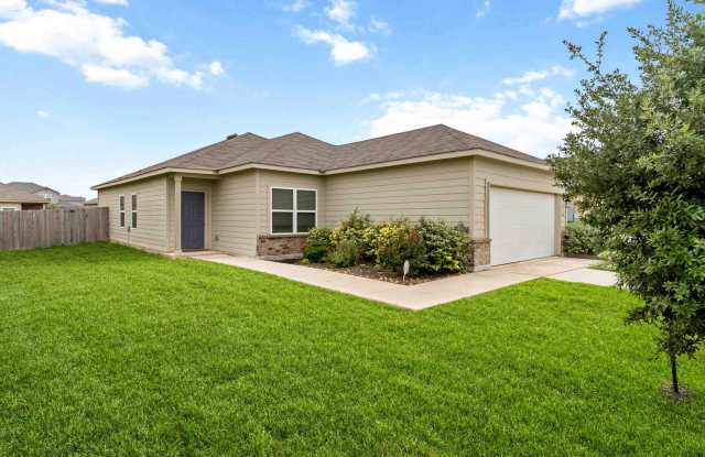 Beautiful 3-bed, 2-bath home for lease in a fabulous Converse neighborhood! Gallery 4