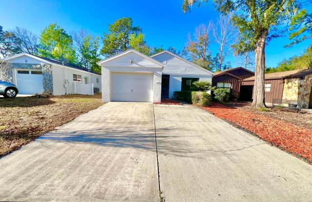 Adorable 2BD/2BTH Home in Golf Course Community! photos photos