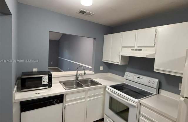 4057 NW 90TH AV photos photos
