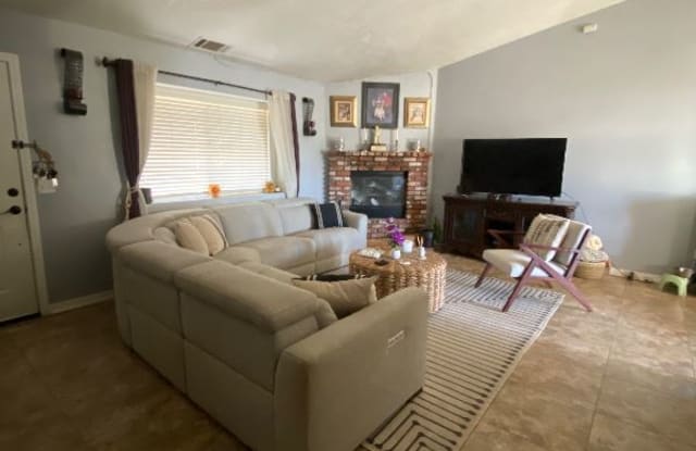 16785 Palm St - 16785 Palm Street, Hesperia, CA 92345