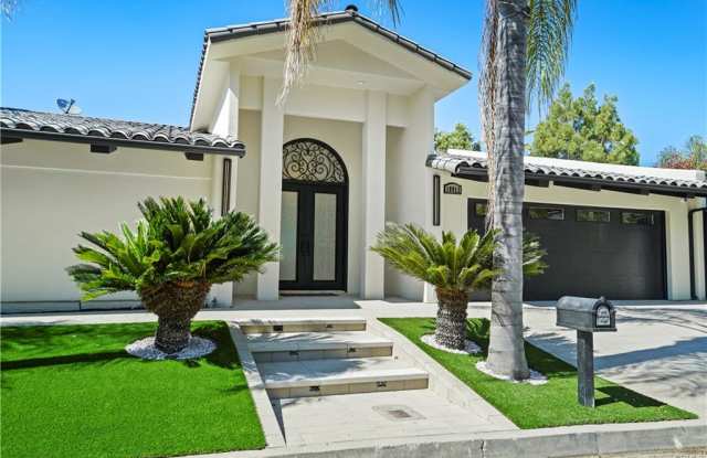 18911 La Montana Place - 18911 La Montana Place, Los Angeles, CA 91356