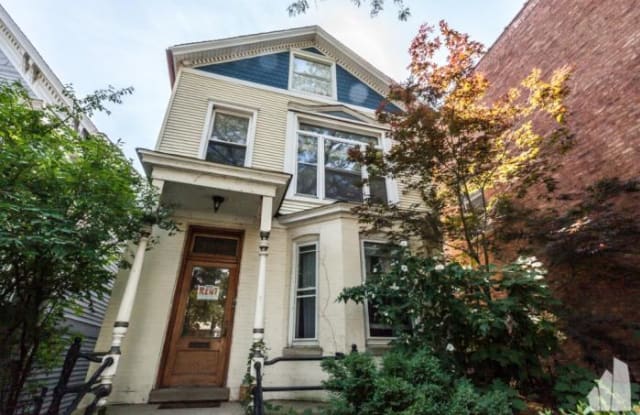 1055 W WELLINGTON - 1055 West Wellington Avenue, Chicago, IL 60657