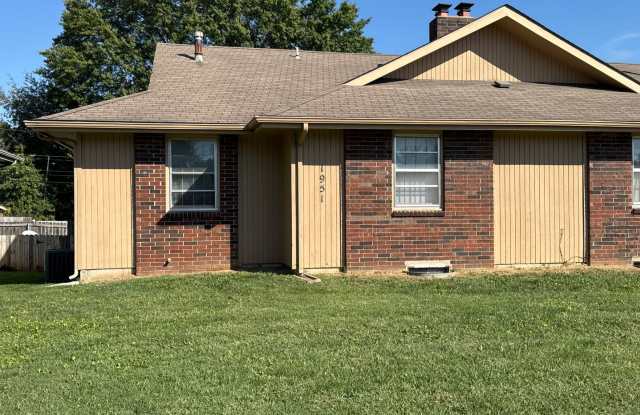3 Bedroom 2 Bath with Garage! South by Battlefield Mall! $1195 photos photos