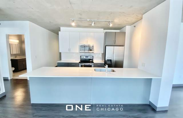 200 N Wells St photos photos