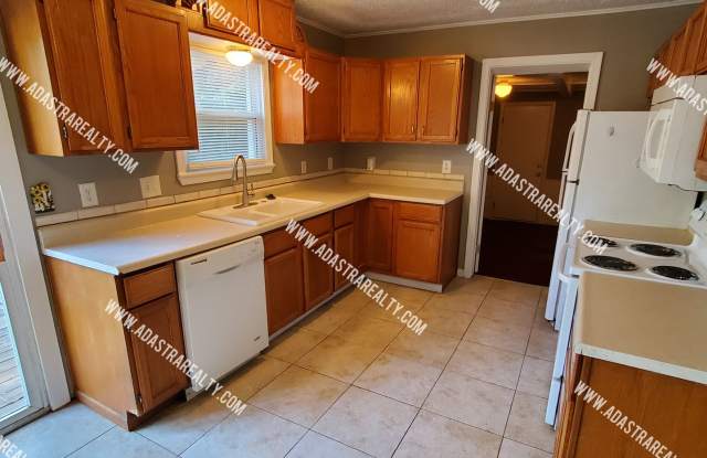 Remodeled 2 Bedroom Raytown Home w/Potential 3rd Bedroom-Available in MAY!! photos photos