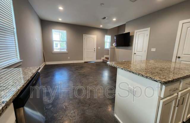 9822 Utopia Dr Gallery 2