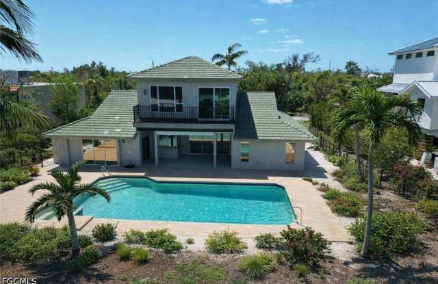 780 Beach Road Gallery 3