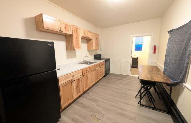 549 Swallow St - 549 Swallow Street, Edwardsville, PA 18704