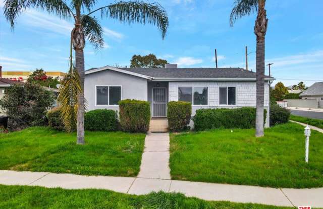 12801 Friar St photos photos