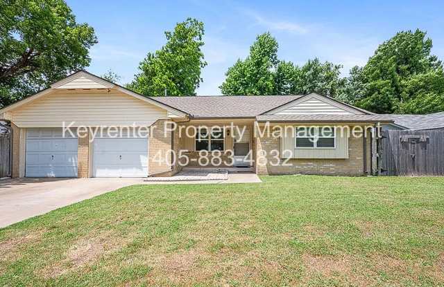 Spacious 3BD, 2BTH Home Right off 12th AVE Minutes from the highway and 5 Minutes from OU Campus! photos photos