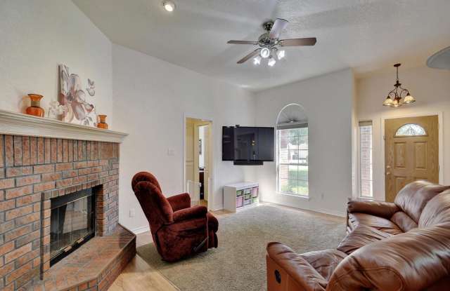 2504 Clover Valley Ln Gallery 3