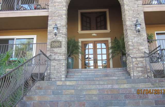 HILLCREST - 1 BED / 1 BATH TOP FLOOR CONDO. photos photos