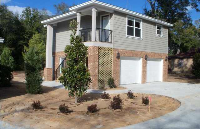 1124 Bayshore Drive - 1124 Bayshore Drive, Niceville, FL 32578