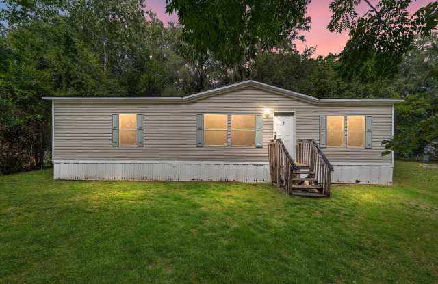 Spacious 3BR/2BA Home  Available Now! photos photos