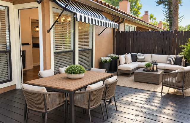 Fabulous All Upgraded 2/2 Condo x Rent @ Winter Park Village next to Full Sail ! Gallery 1