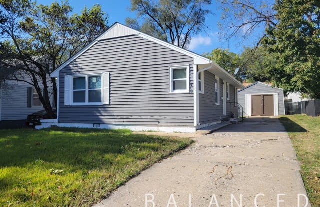 715 SW Medford Ave - 715 Southwest Medford Avenue, Topeka, KS 66606