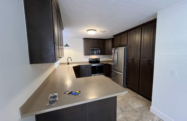 380 N 200 E photos photos