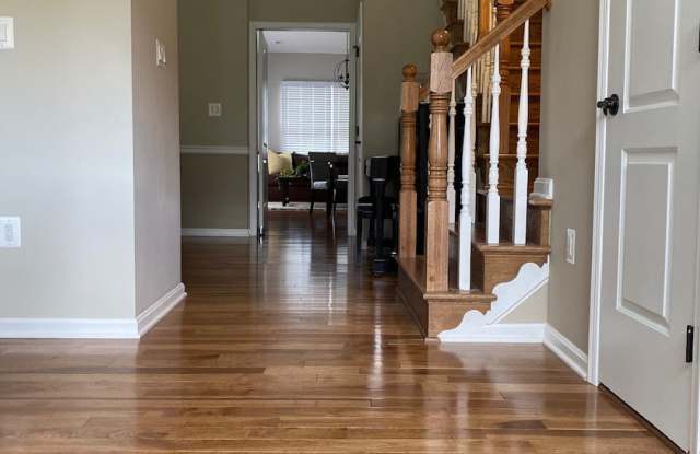 5801 Deer Lake Lane Gallery 3