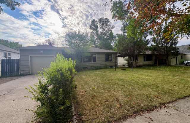 Spacious 5-Bedroom, 2-Bath Home with Fenced Yard & Central A/C  Near Rocky Mountain College Gallery 3