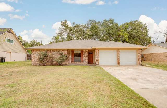 AUGUST PRE-LEASE! 3 bed, 2 bath home in Eastgate! photos photos