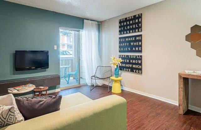 6837 Wood Hollow Dr Gallery 2