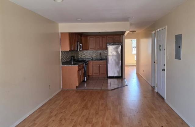 176-04 Jamaica Avenue photos photos