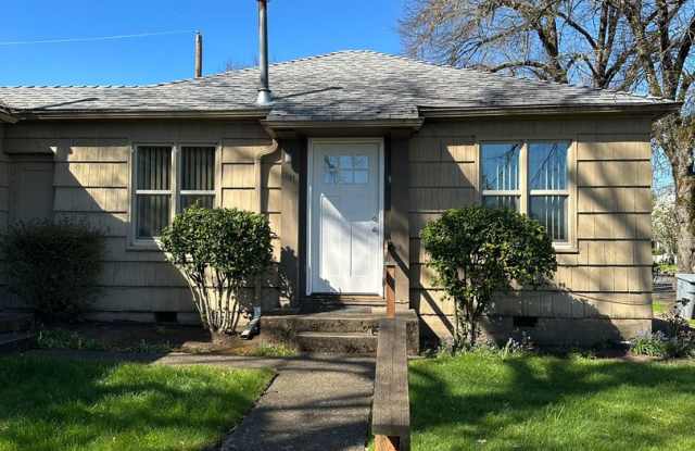 1/2 Off 2nd Month's Rent photos photos