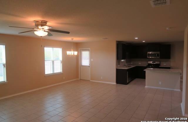 2715 Sunset Bend Gallery 3