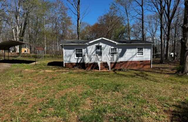 Discover this well-maintained 3-bedroom, 2-bath home in Lincolnton, NC, photos photos