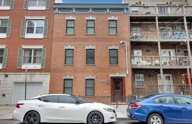 114 ADAMS ST photos photos