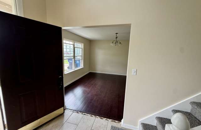 12072 Raiders Boulevard Gallery 4