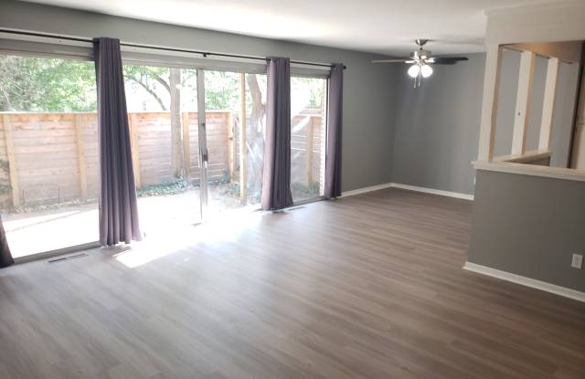 9528 Mission Rd - 9 - 9528 Mission Road, Overland Park, KS 66206 9528 Mission Rd - 9 - 9528 Mission Road, Overland Park, KS 66206