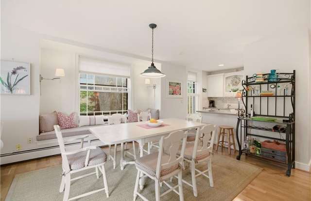 158 Narragansett Avenue Gallery 2
