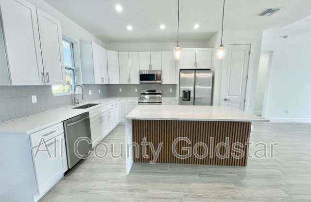 4661 Fairlane Dr photos photos