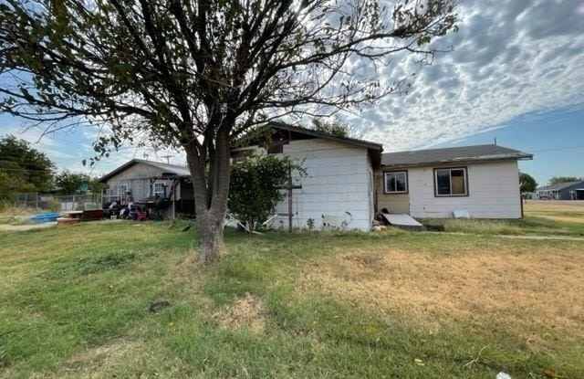 501 E Lincoln Avenue photos photos