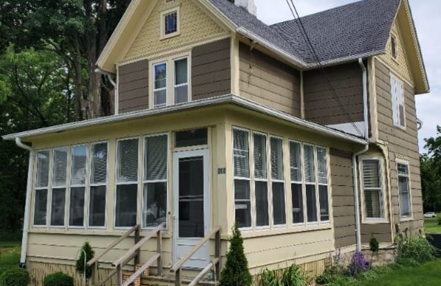 202 W. Cherry St. Lower - 202 East Cherry Street, Fox Lake, WI 53933