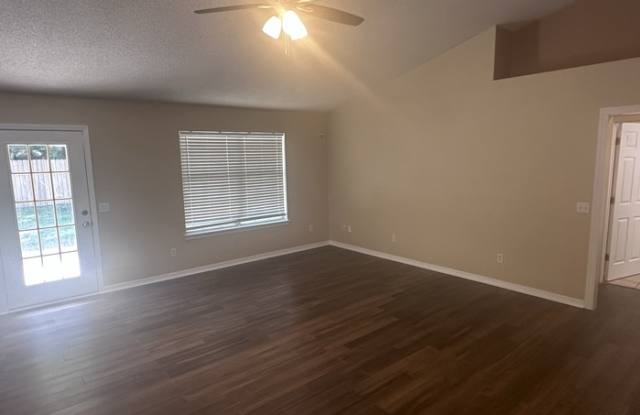 3200 Windjammer Court Gallery 2