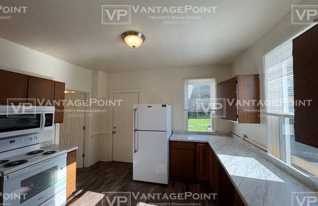 1267 Doty Street - Lower Gallery 3