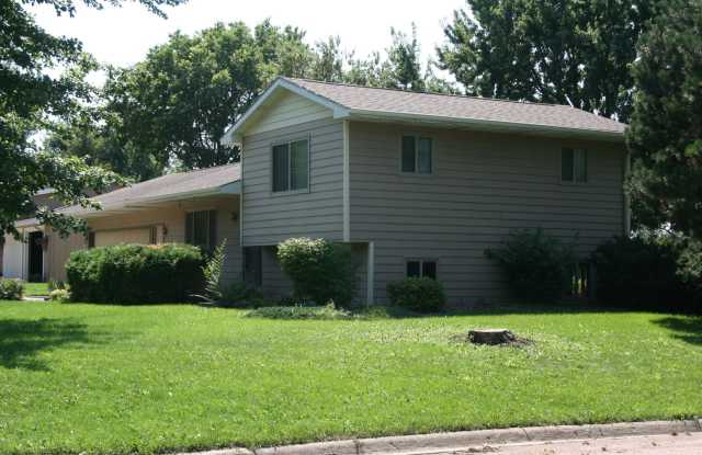 3 bed house in Beresford - 361 Sunset Drive, Beresford, SD 57004