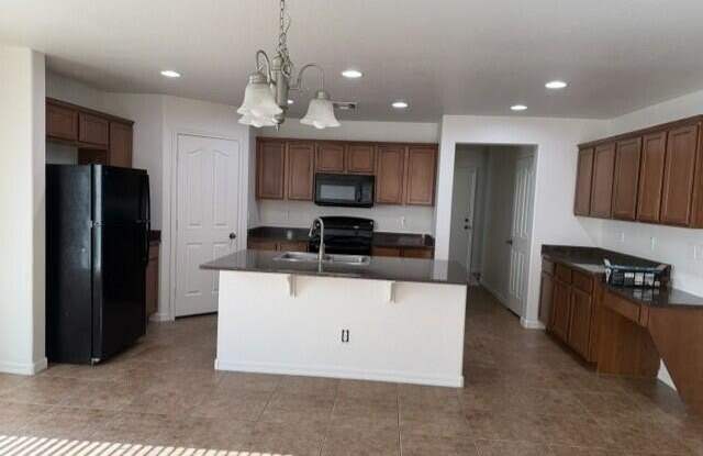 887 W Desert Hills Drive Gallery 3