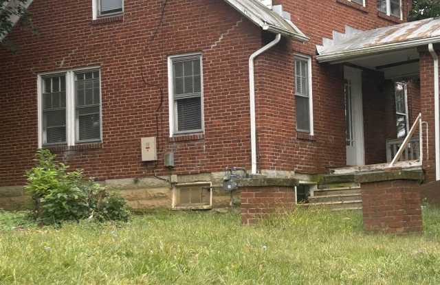 1410 CRAWFORD AVE - 1410 Crawford Avenue, Harrisonburg, VA 22801