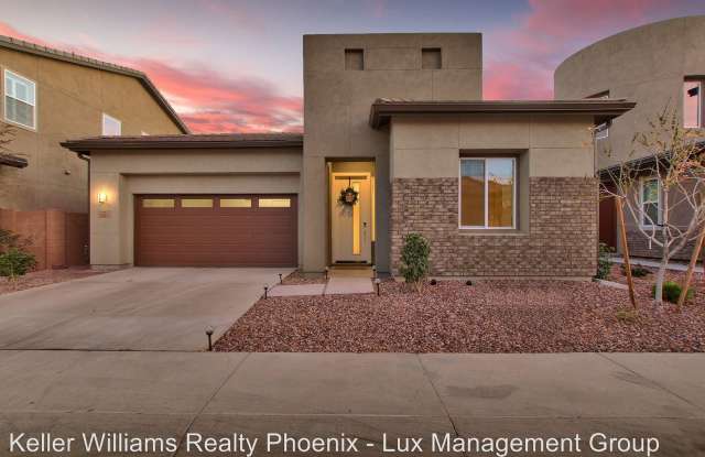 1747 West Jeanine Drive Gallery 3