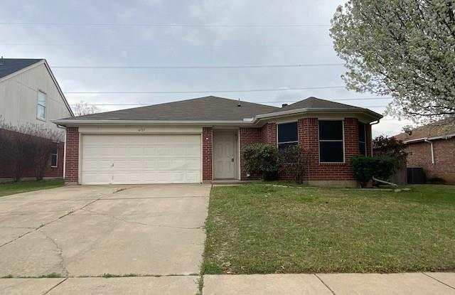6727 White Tail Lane - 6727 White Tail Lane, Arlington, TX 76002