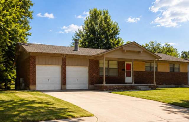 4Bed 1.5 Bath In MWC!!! Gallery 3
