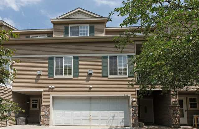 Spacious *2Bed*2Bath townhome Cottage Grove Available 2/1/26! - 6893 Pine Crest Trail South, Cottage Grove, MN 55016