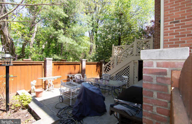 6656 HAMPTON PARK COURT Gallery 3