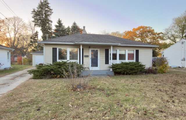 2312 Ridge Avenue - 2312 Ridge Avenue, Rockford, IL 61103