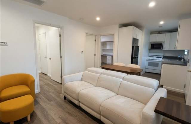 11106 Califa St photos photos